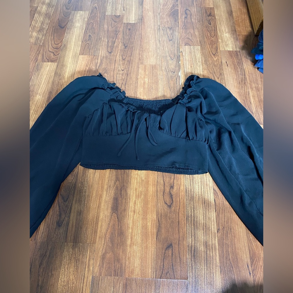 long sleeve crop top - Picture 1 of 3